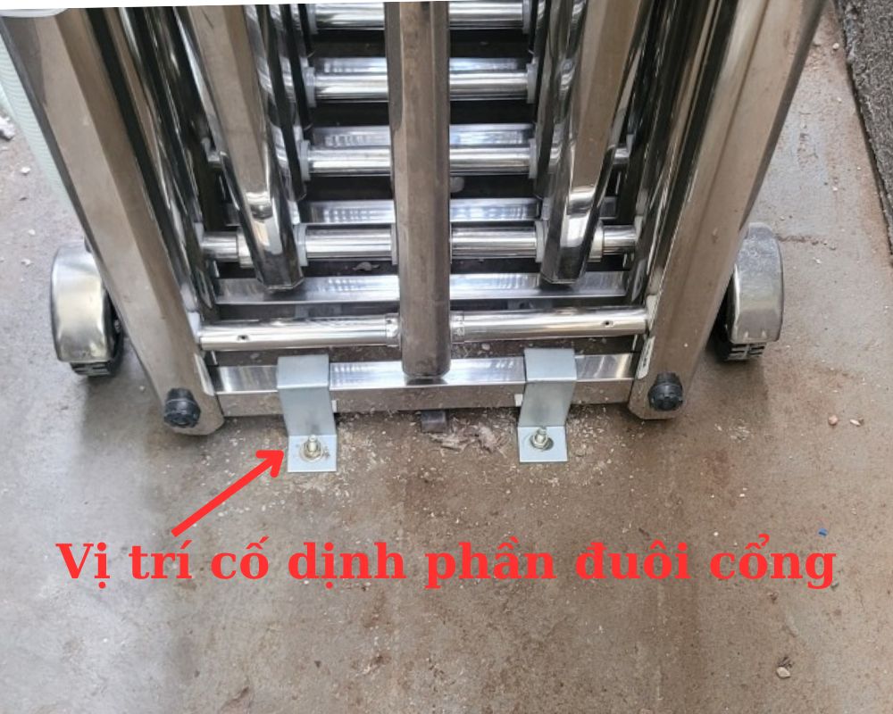 Lắp Đặt Cổng Xếp Inox Tại Sở Lao Động Bắc Kạn