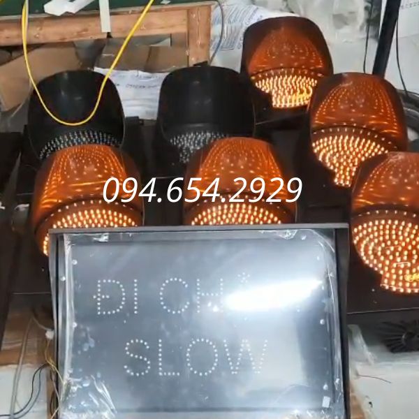 Đèn Chớp Vàng D300 Giá Rẻ 3 Đèn chớp vàng D300 giá rẻ